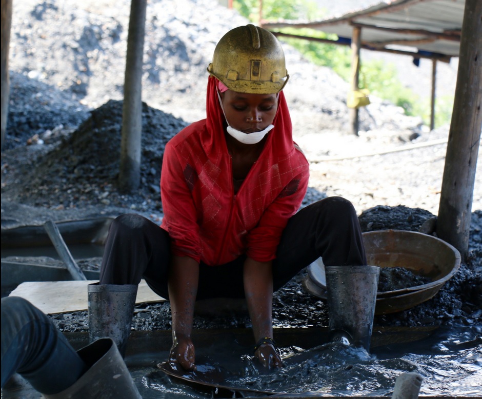 Female small-scale miner in Africa